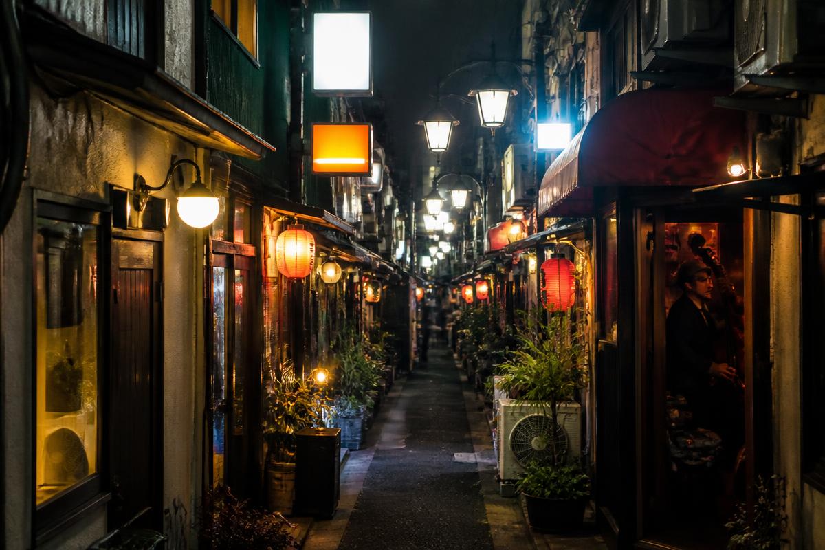 Shinjuku Golden Gai Live